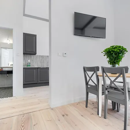 1899 By Platinum アパート *