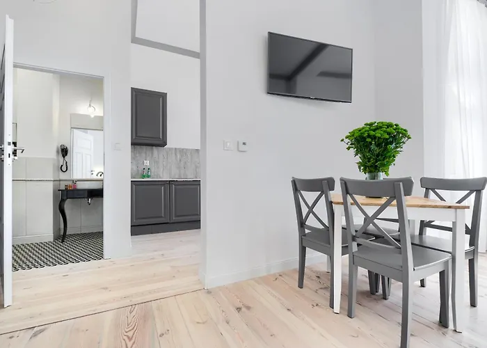 1899 By Platinum Appartement *